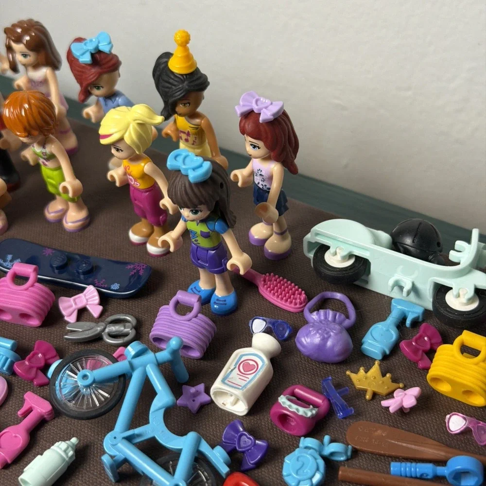 LEGO Friends Minifigure Dolls Plus Accessories And Parts Mix & Match 250+ Pieces